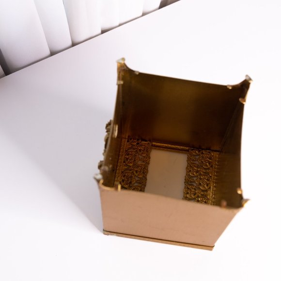 [ SOLD ] Vintage Ormolu Gold Tone Tissue Box Holder Hollywood Regency Style Rose - Picture 10 of 11